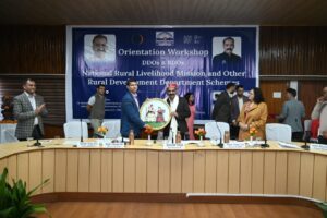 हिम ई-पंचायत प्रोसिडिंग सिस्टम से पंचायत बैठकों में बढ़ेगी पारदर्शिता और डिजिटल रिकॉर्ड होगा सुरक्षित।